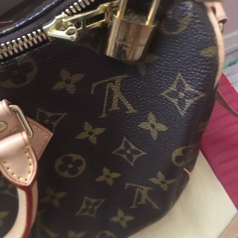 LOUIS VUITTON SPEEDY BANDOULIÈRE 35